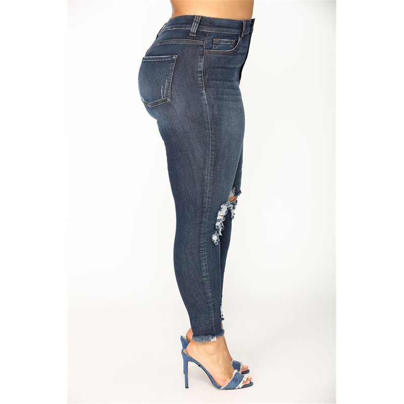 Title 4, Damen Stretch Jeans in Übergröße mit Shredded-E...