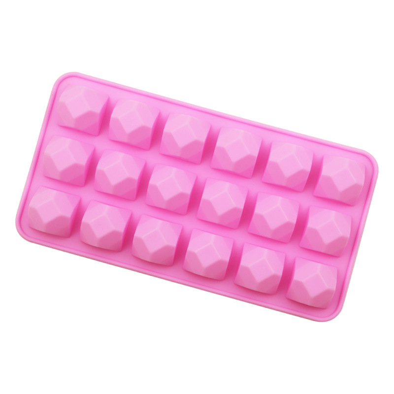 Title 3, 18 Grid Silicone Diamond Ice Cube Mold