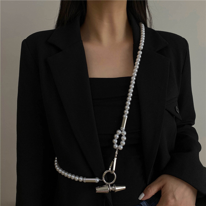 Title 5, Crossbody Chain Pearl Western Fitting Belt