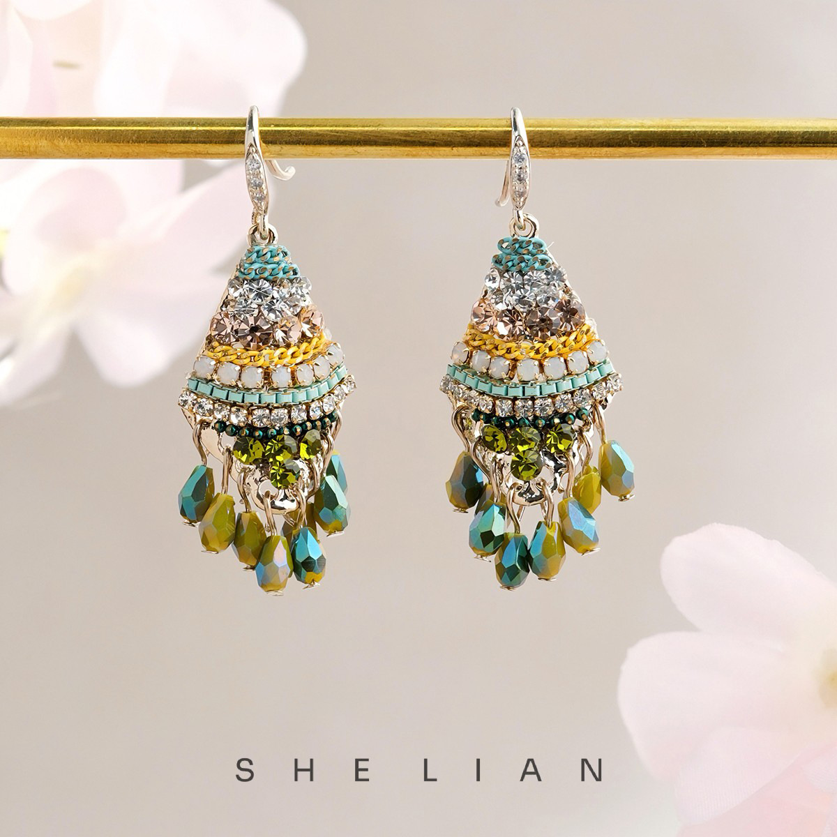 Minority Design Ear Ornaments Woman thumbnail 3