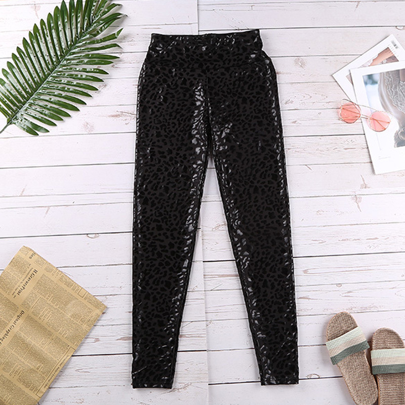 Title 7, Glänzende Leggings mit Leopardenmuster, stylisc...