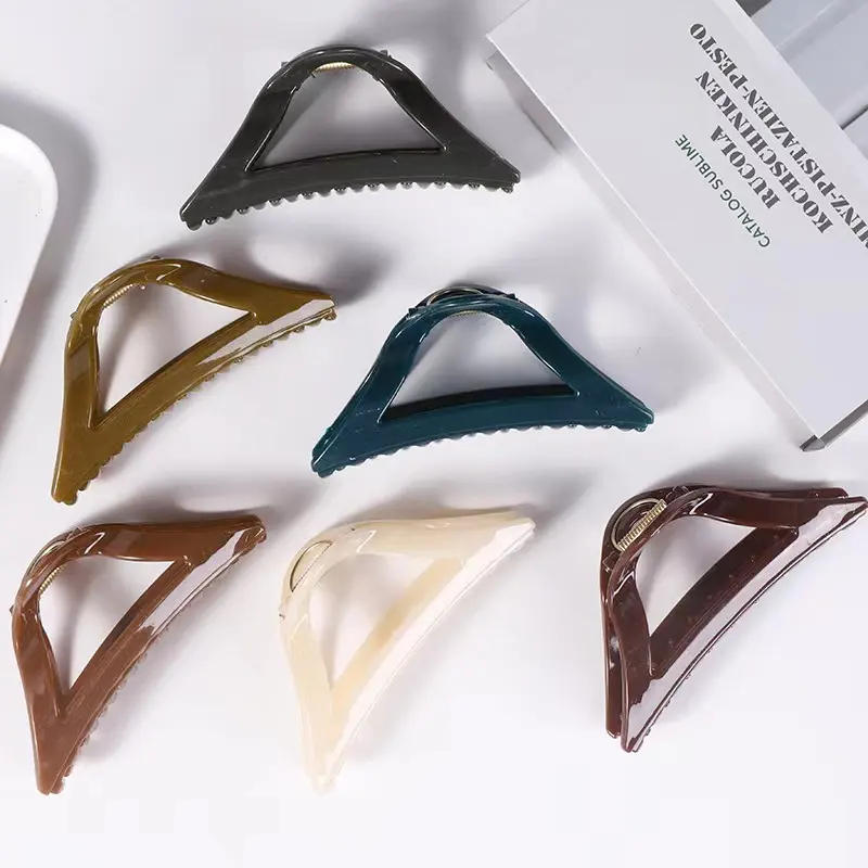 Fashionable Hollow Plate with Shark Clip