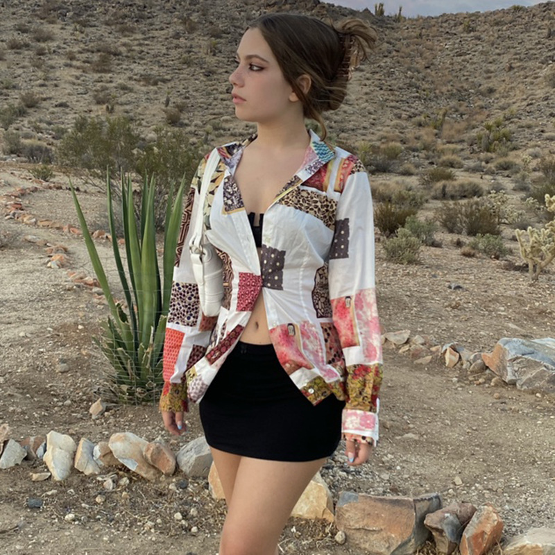 Women's Retro Contrasting Abstract Print Lapel Knitted Shirt