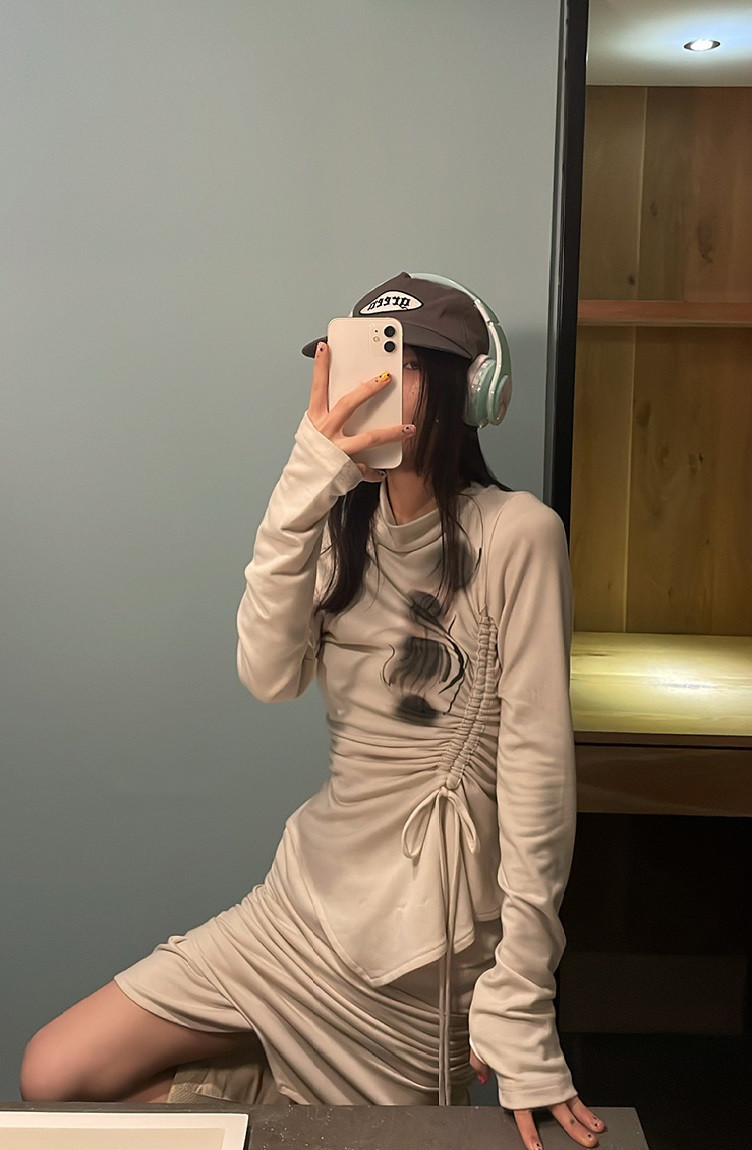 Niche Half Bandage Long-sleeved Elastic Hip Skirt