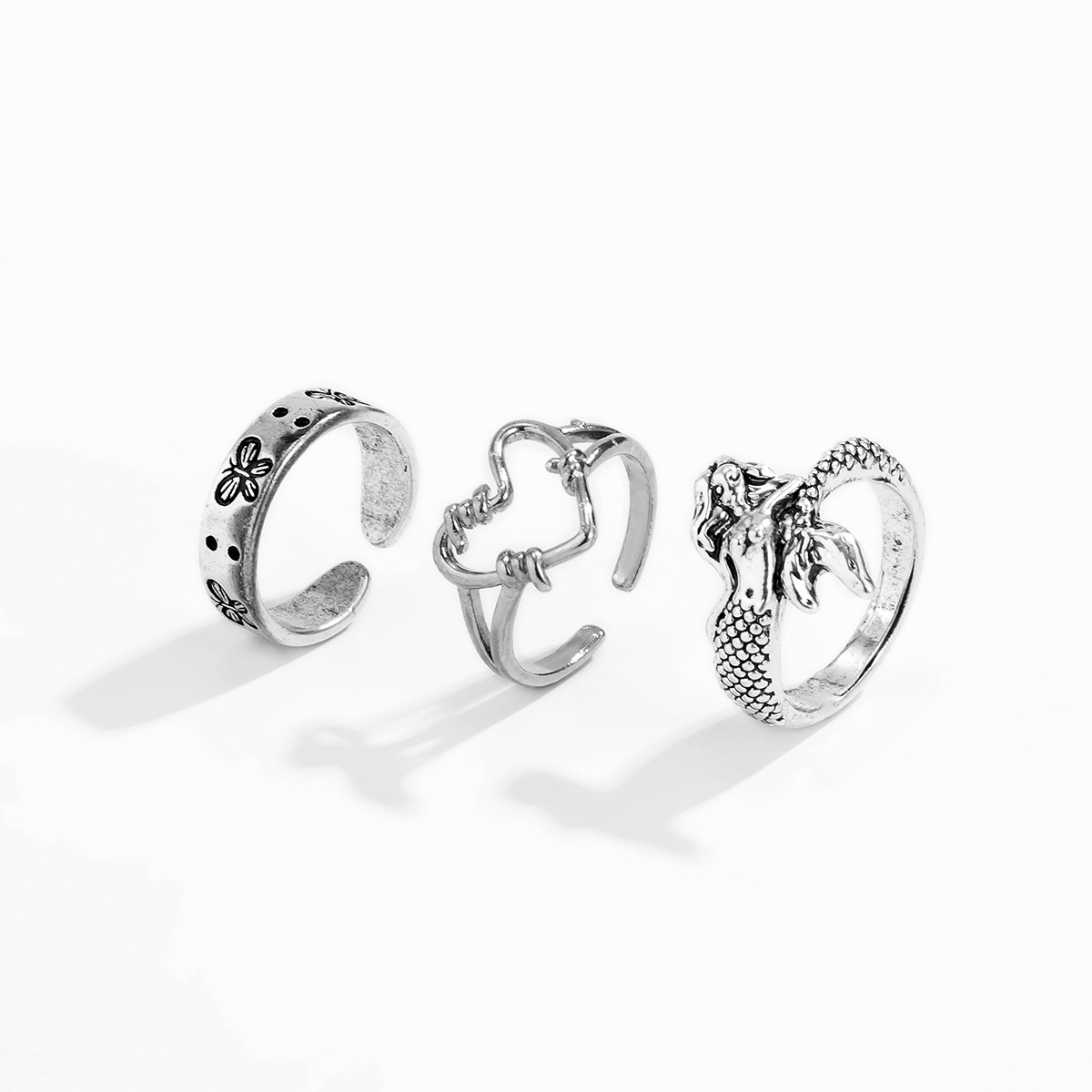 خاتم حب بنقشة الفراشة العتيقة