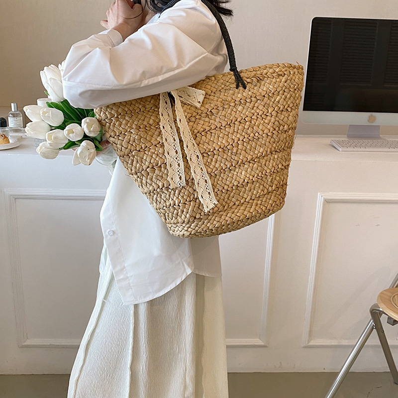 Women's Fashion Vegetable Basket Woven Shoulder Bag