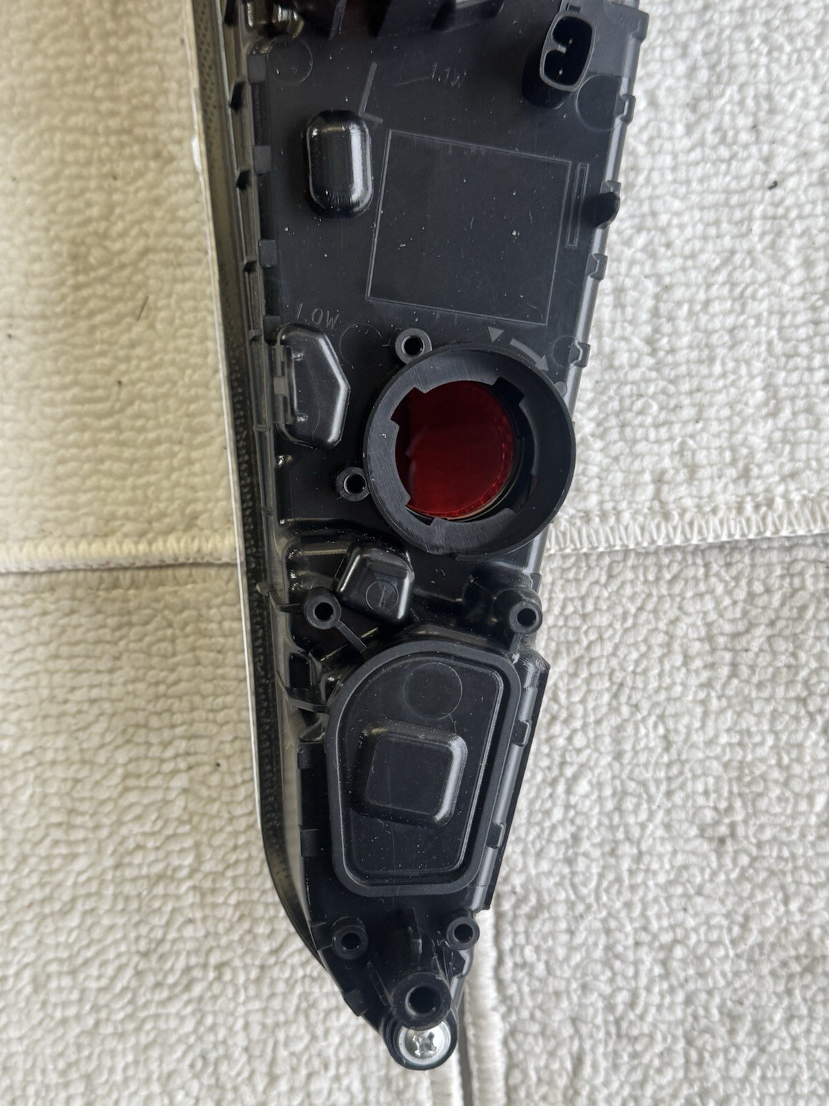 Passenger Side Left Rear Bottom Bumper Light For Toyota Prius — image 4