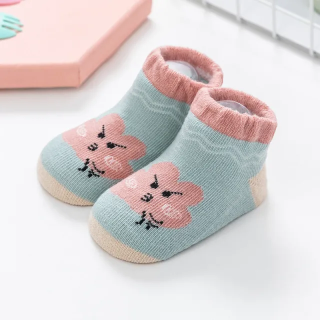 New Shallow Cut Low Top Slack Weather Boat Socks Green Pink Clouds - Shop at LoveMi