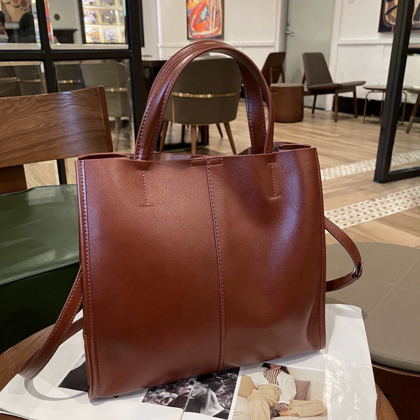 Commute First-layer Cowhide Tote Bag, Premium Leather Single-shoulder Bucket Bag For Women, Simple And Versatile Large Bag 2