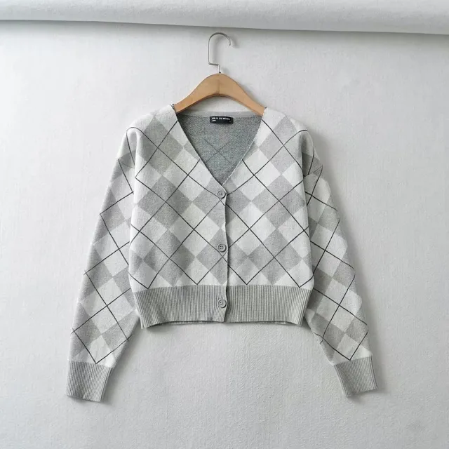 New Long Sleeve V Neck Cropped Single Breasted Knit Cardigan Grey - Shop at LoveMi
