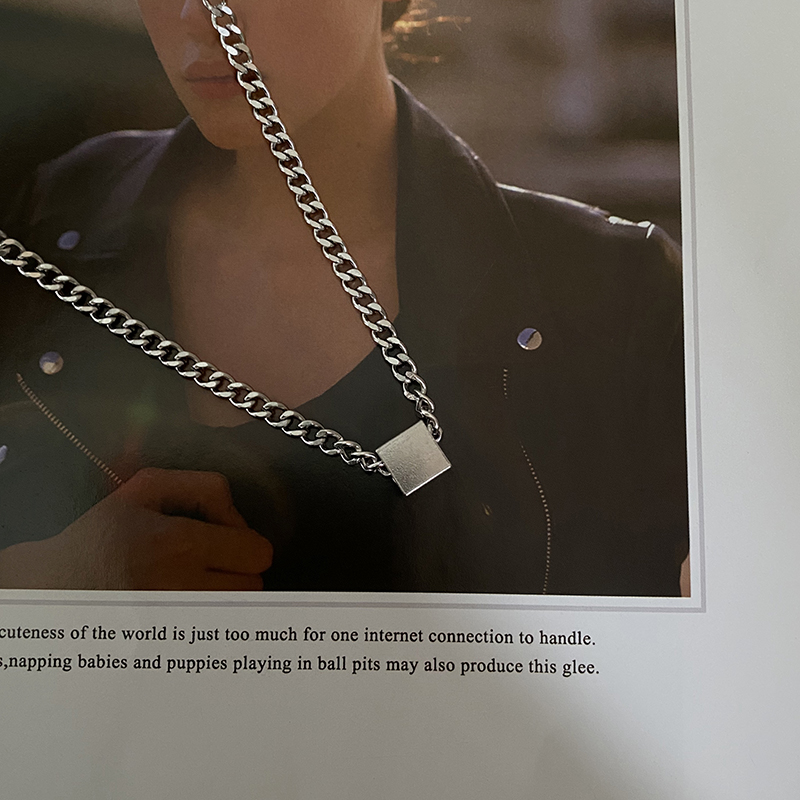 Personalized Clavicle Chain Men's Simple And Versatile Square Pendant Necklace