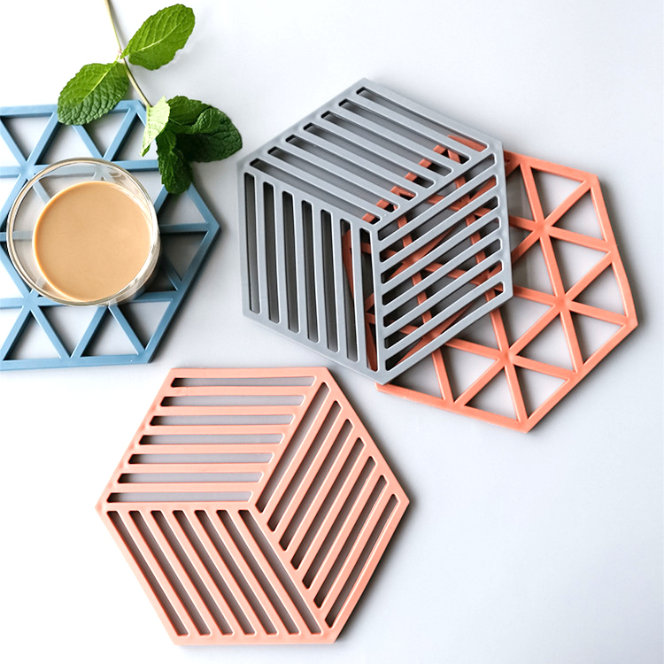 Title 4, Hexagonal anti-scalding pot coaster