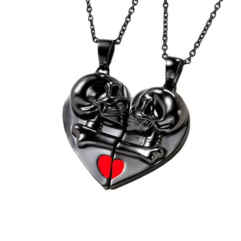 Punk Retro Skull Pendant Halloween Necklace Heart-shaped Magnetic Stitching