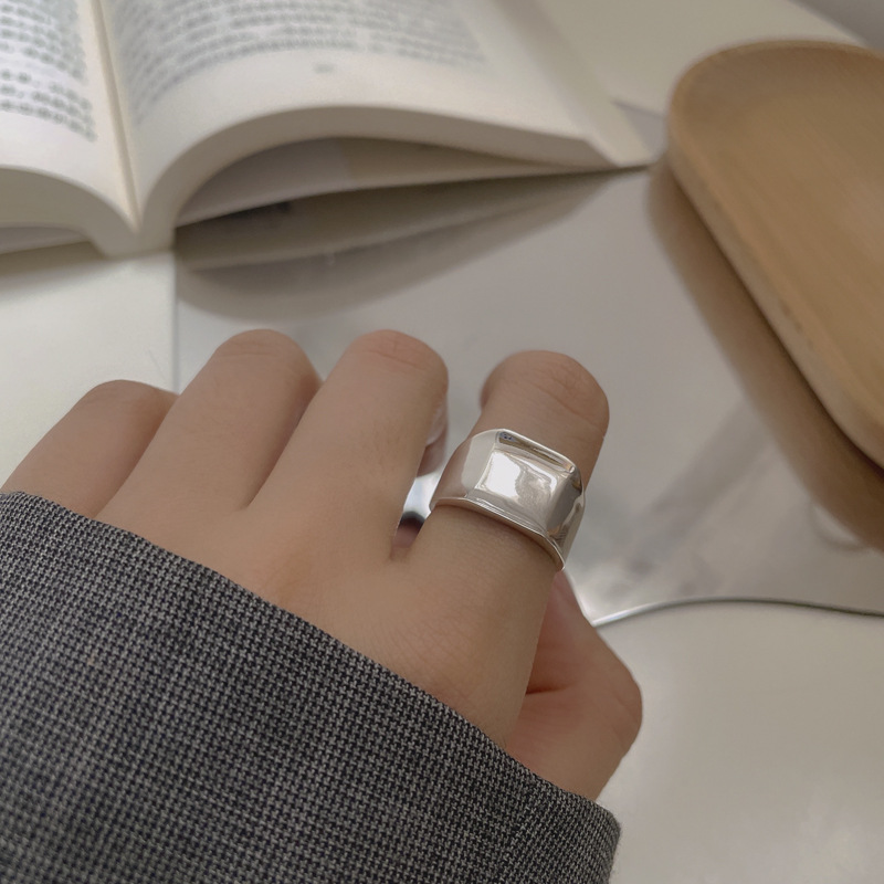 Personalized Fashionable Bump Square Ring