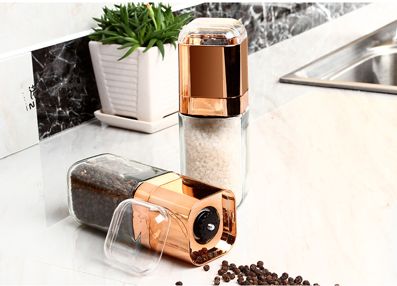 Title 2, Manual pepper grinder