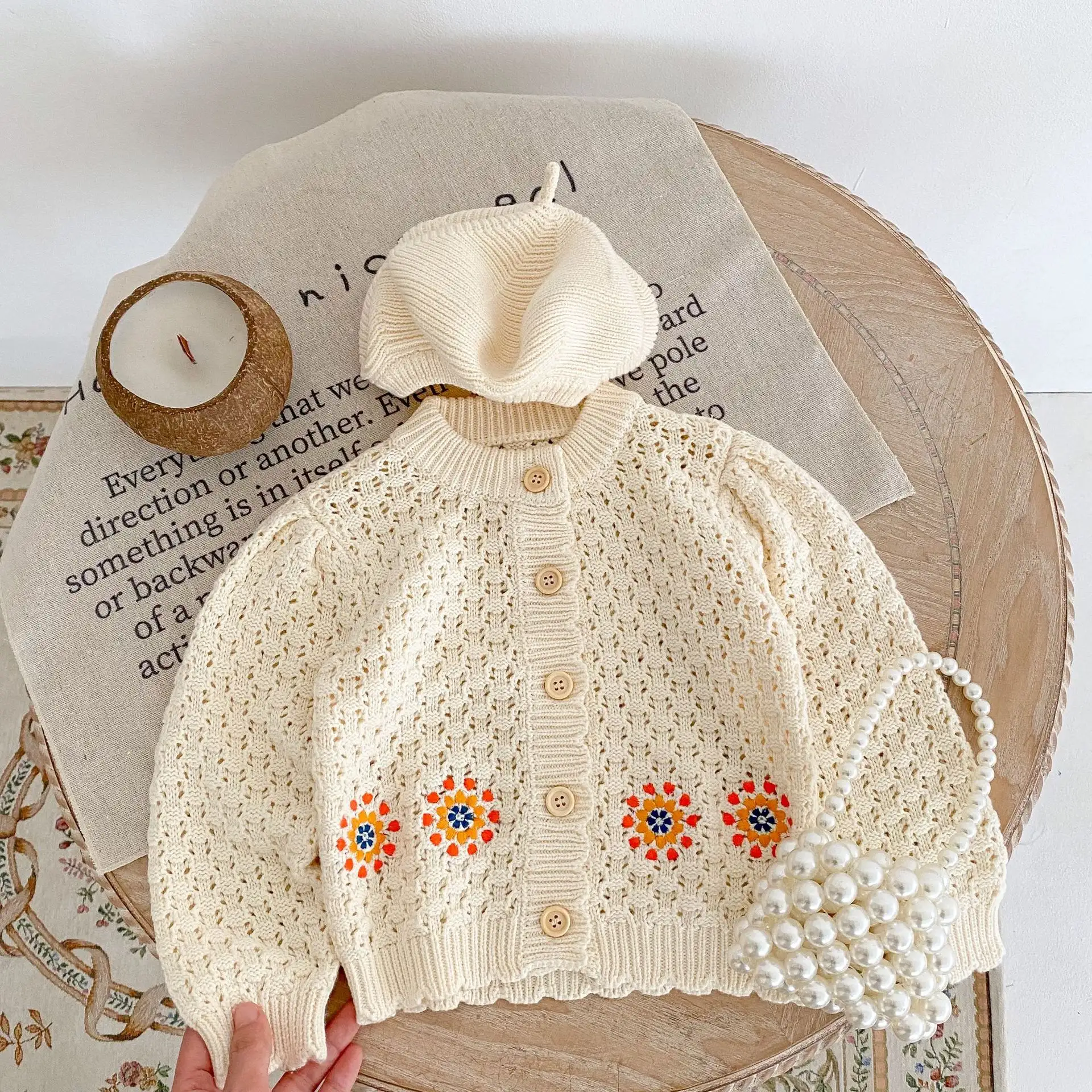 Fashion Flower Embroidered Knitted Coat