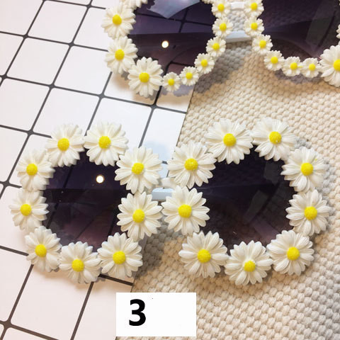 Title 1, Handmade flower diamond sunglasses