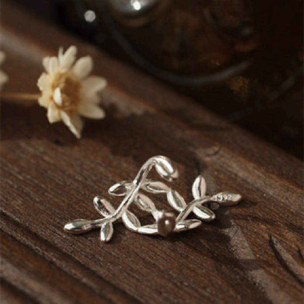 Title 5, Fashion Leaves Sterling Silver Ear Clip