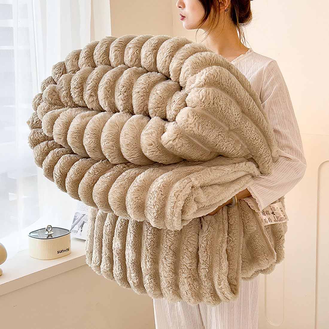 Luxurious Faux Rabbit Fur Blanket - Soft, Warm, And Comfortable, Perfect For Sofas, Beds, Offices, And Travel - A Versatile, All-season Gift And A Great Christmas Present 3