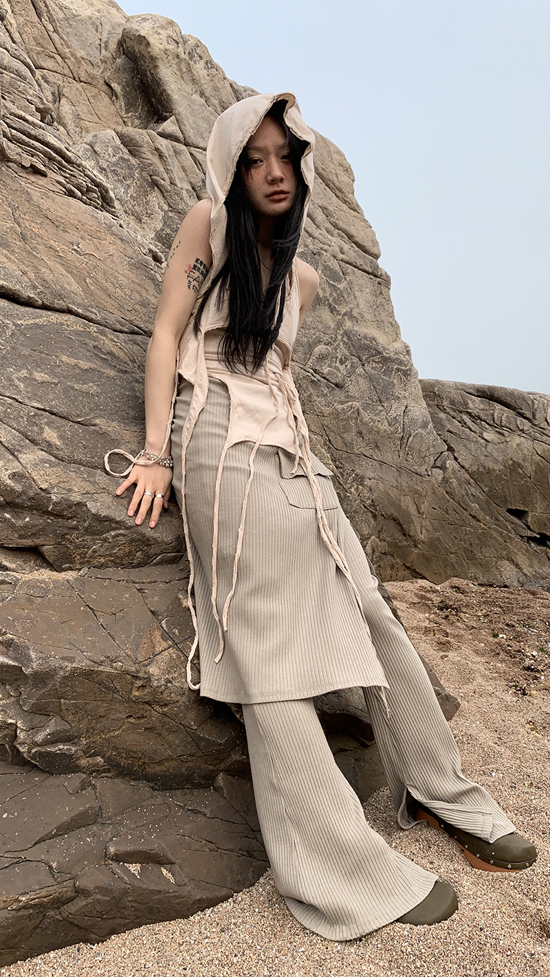 Women's Apricot High-quality Suspender Top Suit