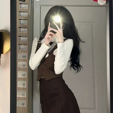 Women's Three Piece Suit With Pleated Skirt