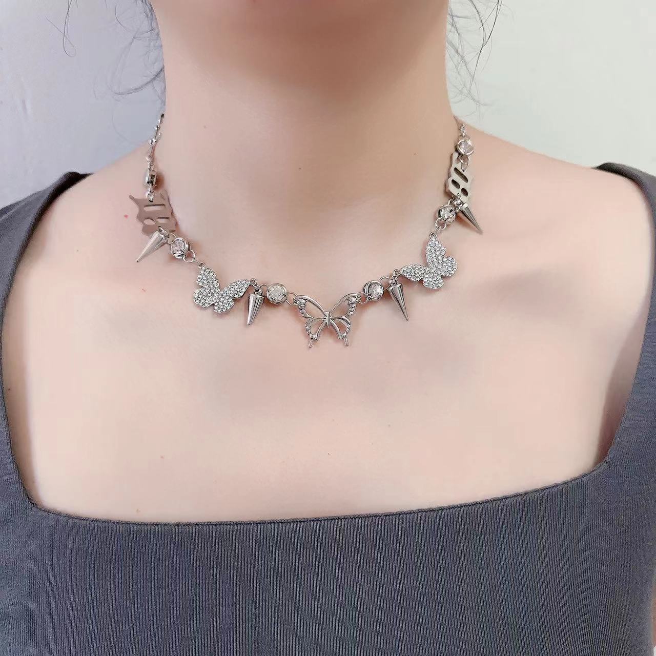 Title 6, Sweet Cool Butterfly Punk Clavicle Chain Neck C...