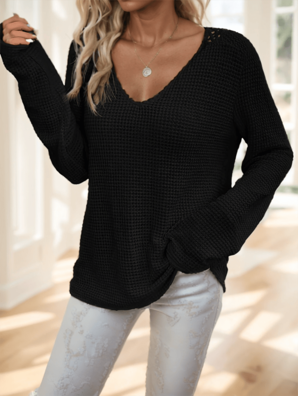 Women'S Elegant V-Neck Long Sleeve T-Shirt With Contrast Lace Detail