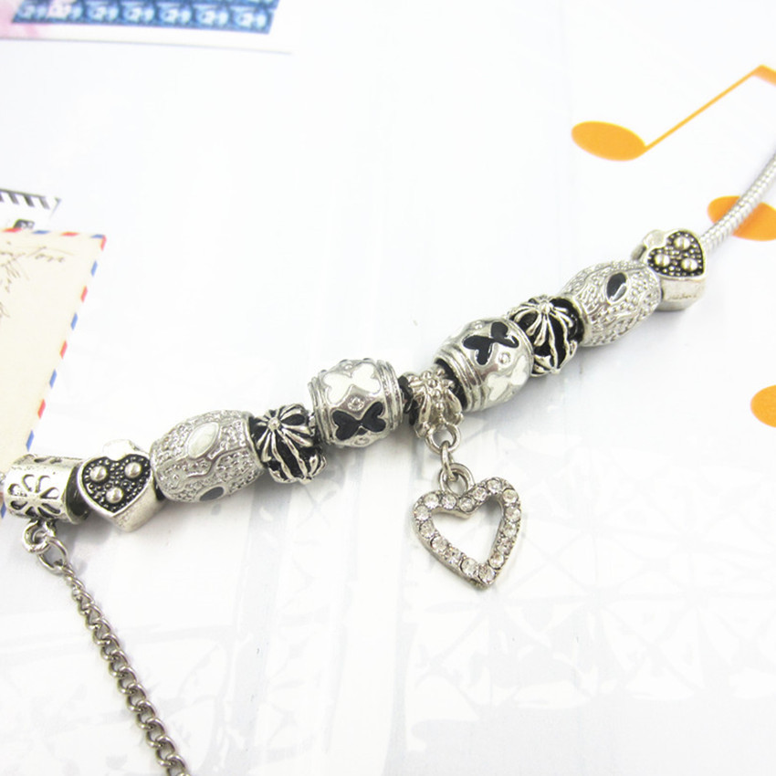 Alloy Dripping Heart-shaped Beaded Bracelet