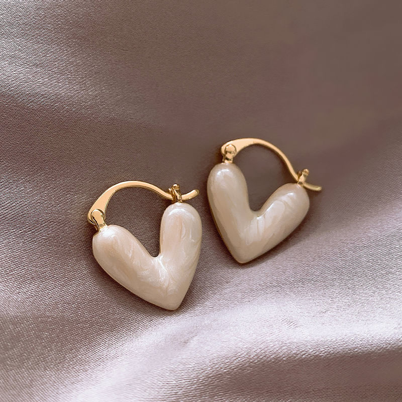 European American Light Luxury Shell Flower Earrings, 925 Silver Needle, High End Sense Ins Niche Design Retro Elegant Stud Earrings