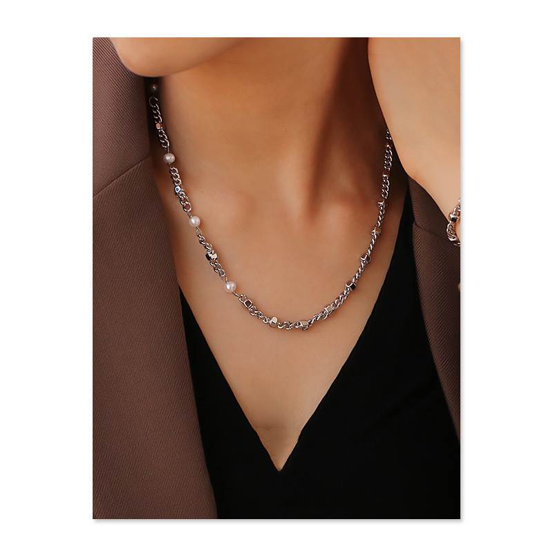 Hip Hop Wind Net Red Nut Necklace