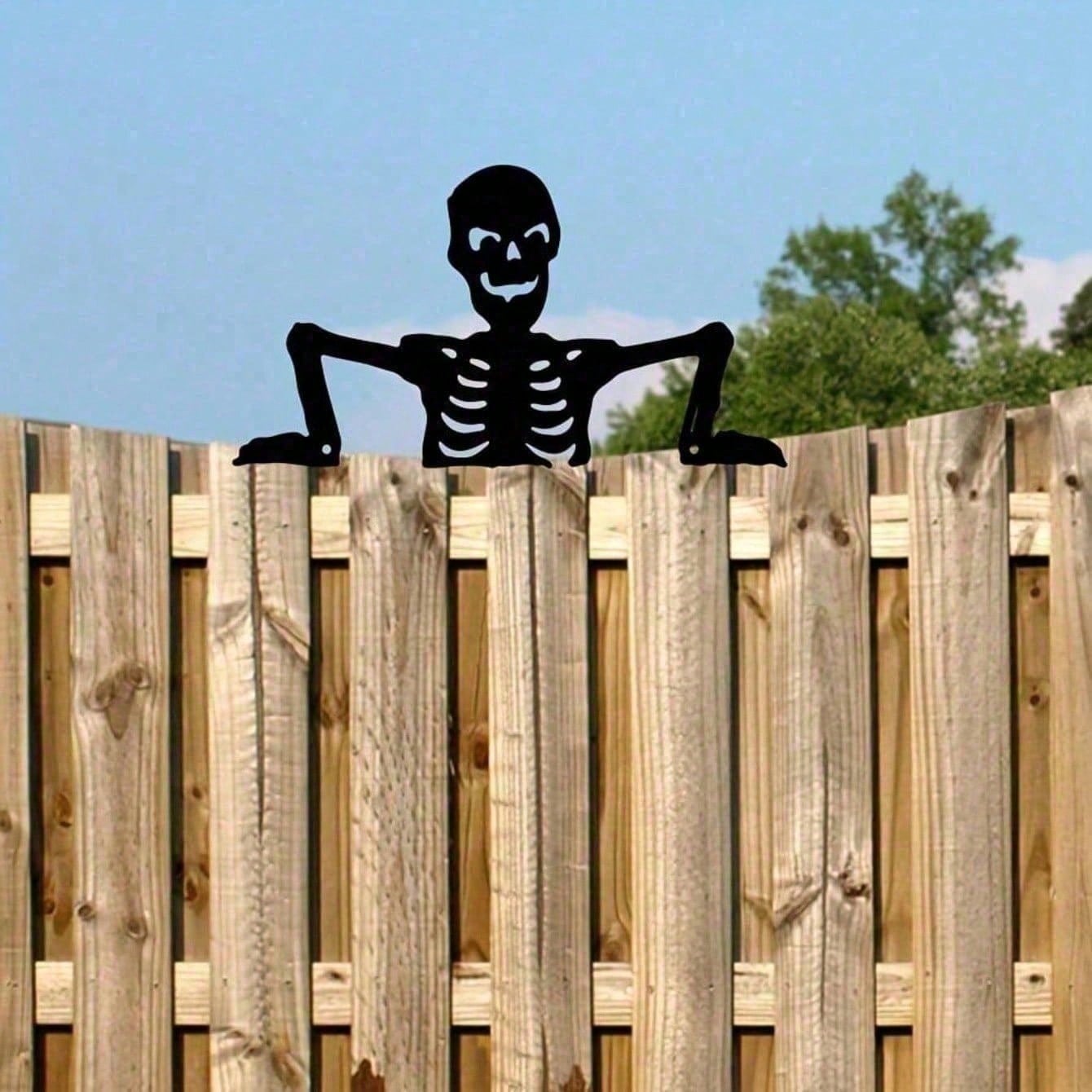 Gothic Metal Skull Silhouette Wall Plaque - Outdoor & Indoor Halloween Decor — foto 2