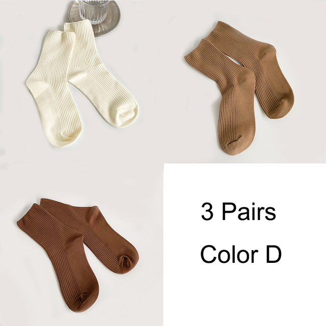 Women's Double Needle Vertical Strip Solid Color Medium Tube Pile Socks