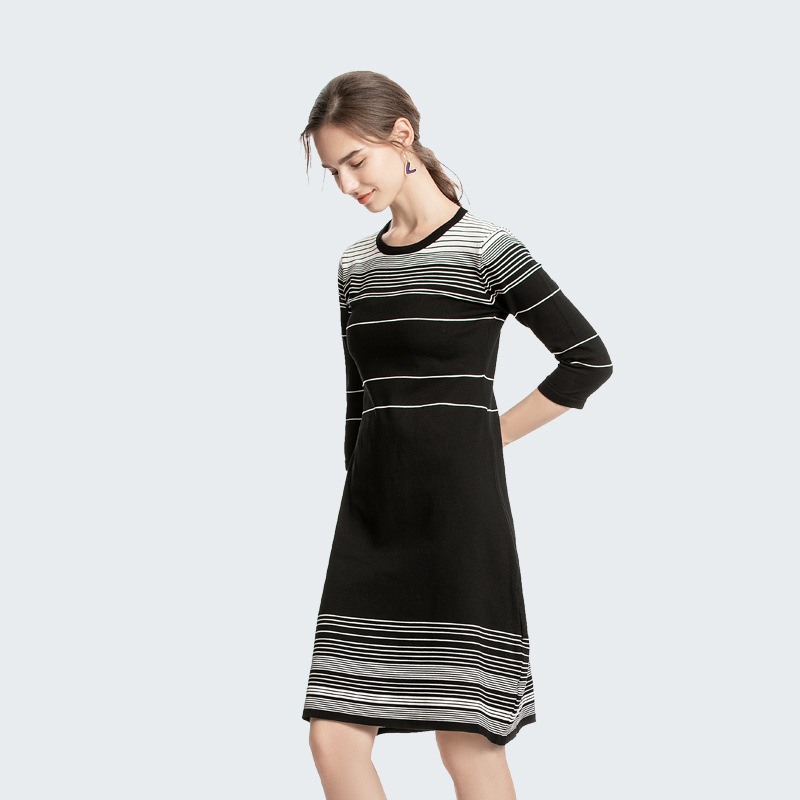Slim Covering Midlength Knitted Dress