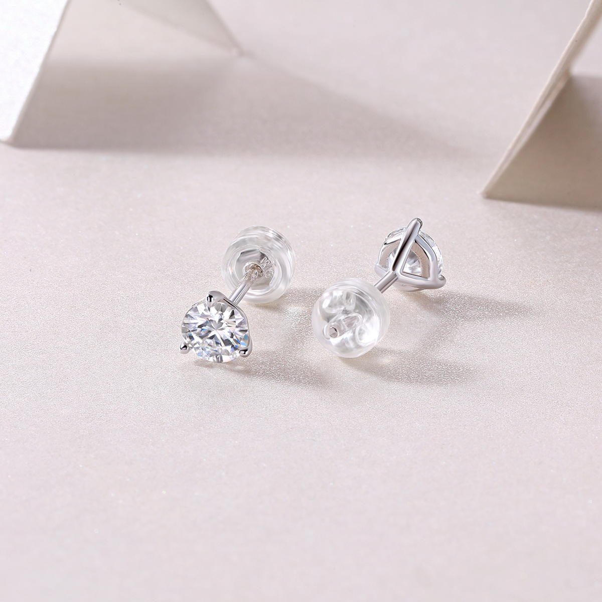 0.5ct Moissanite Stud Earrings S925 Silver – Classic Luxury Design – Fast US Shi