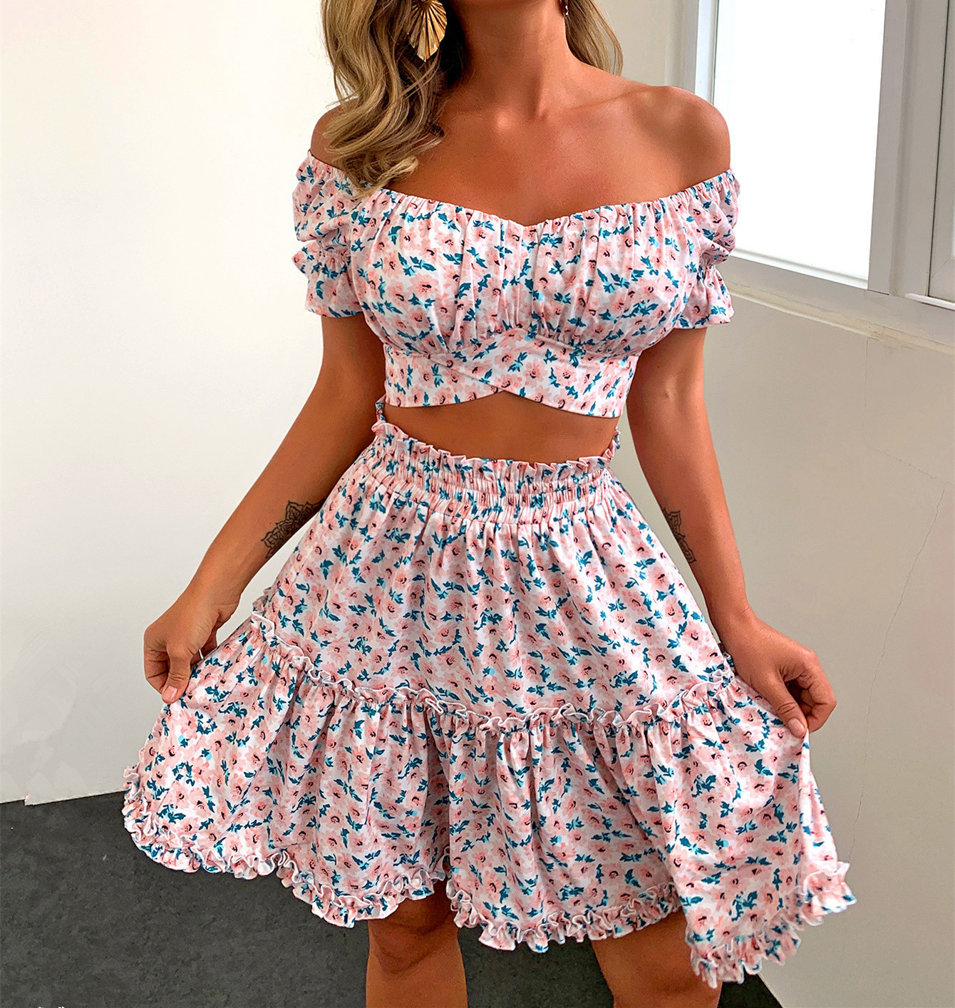 Floral Two-piece Off-shoulder Sleeve Top Mini Skirt Set