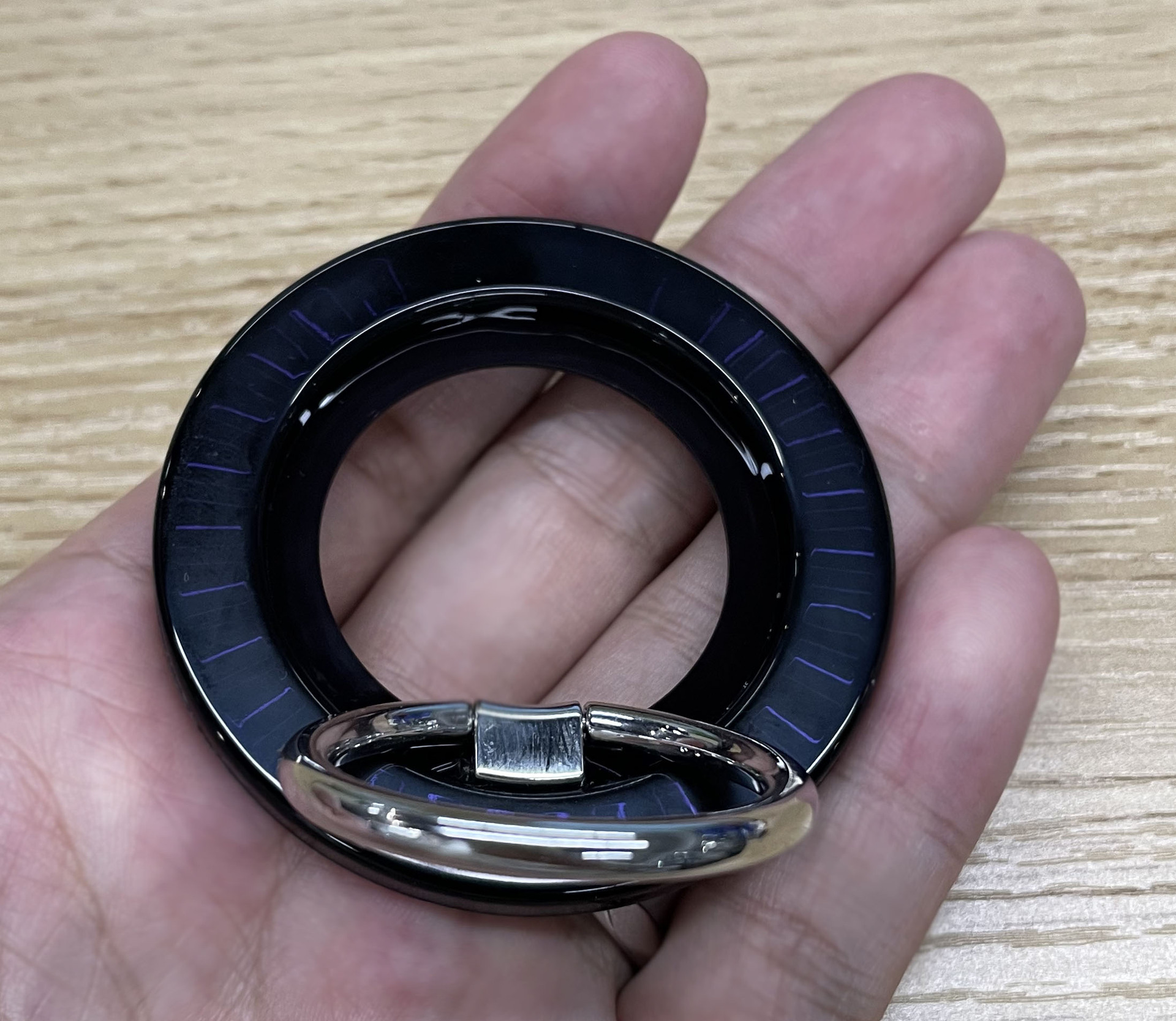 Plastic X6 Magnetic Suction Ring Buckle - Image 5
