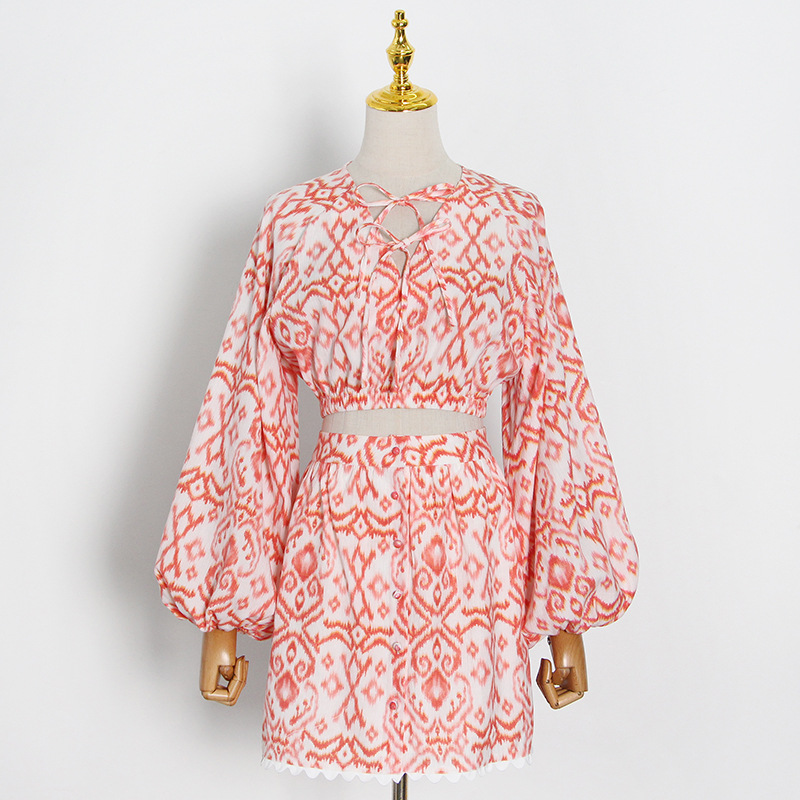 European And American Navel Sexy V-neck Printed Lantern Sleeves