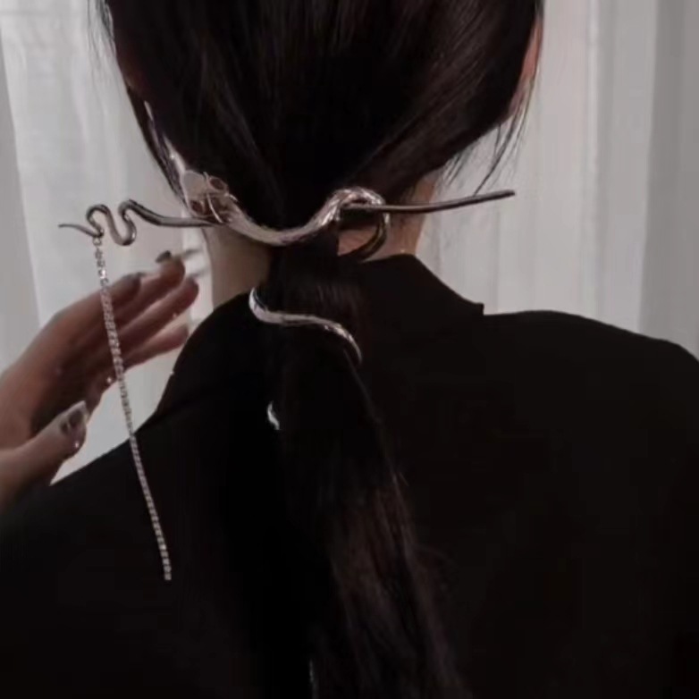 Copper Alloy Hair Accessories Snake Winding And Cool