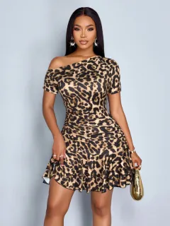 Slim-fit Printed One-shoulder Maxi Dress With High Waist And Hip Wrap - Leopard Print - View 1