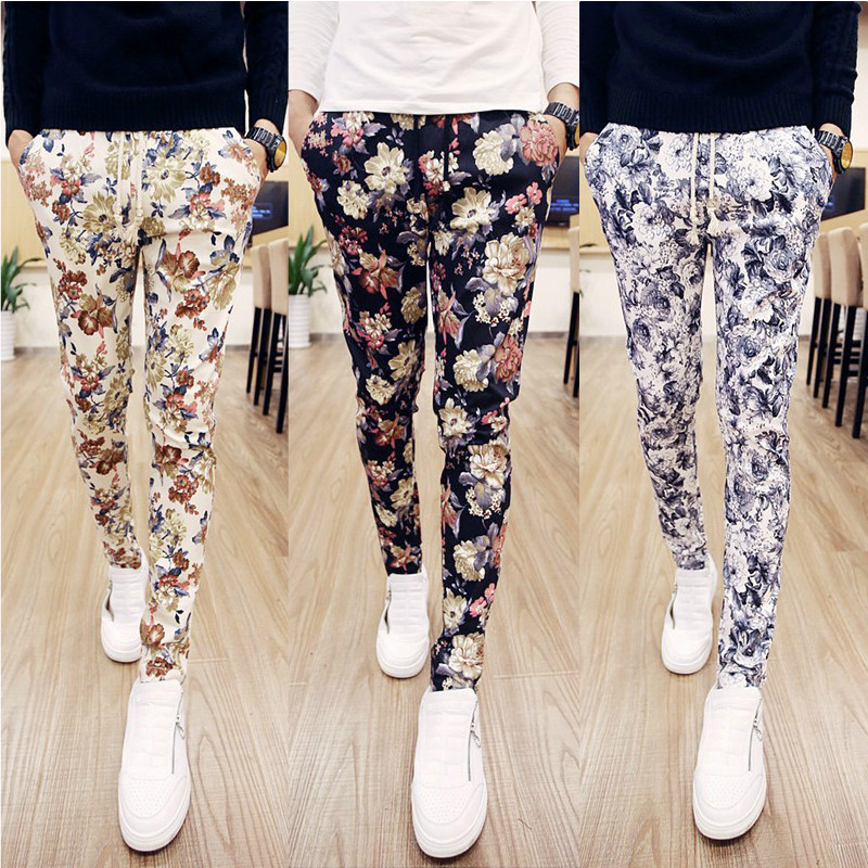 Title 4, Modieuze en eenvoudige casual broek met bloemen...