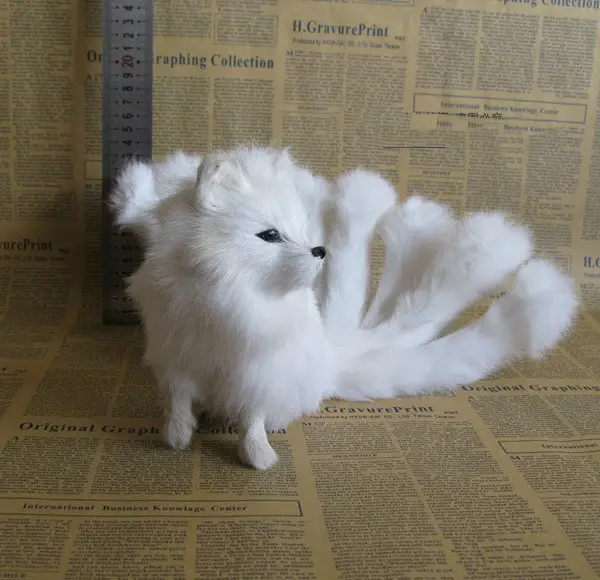 Nine-tailed Fox Fur Window Display Props