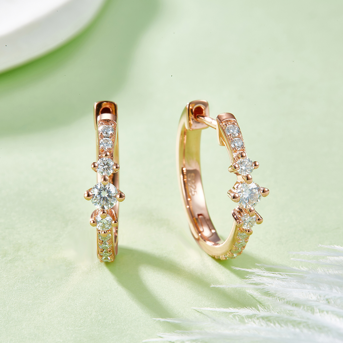 3.3g S925 Sterling Silver 0.52CT Moissanite Huggie Hoop Earrings  16.5mm Minimalist 3-Stone Dangle With GRA Certificate, Platinum Plated Jewelry Gift Box Set For Women