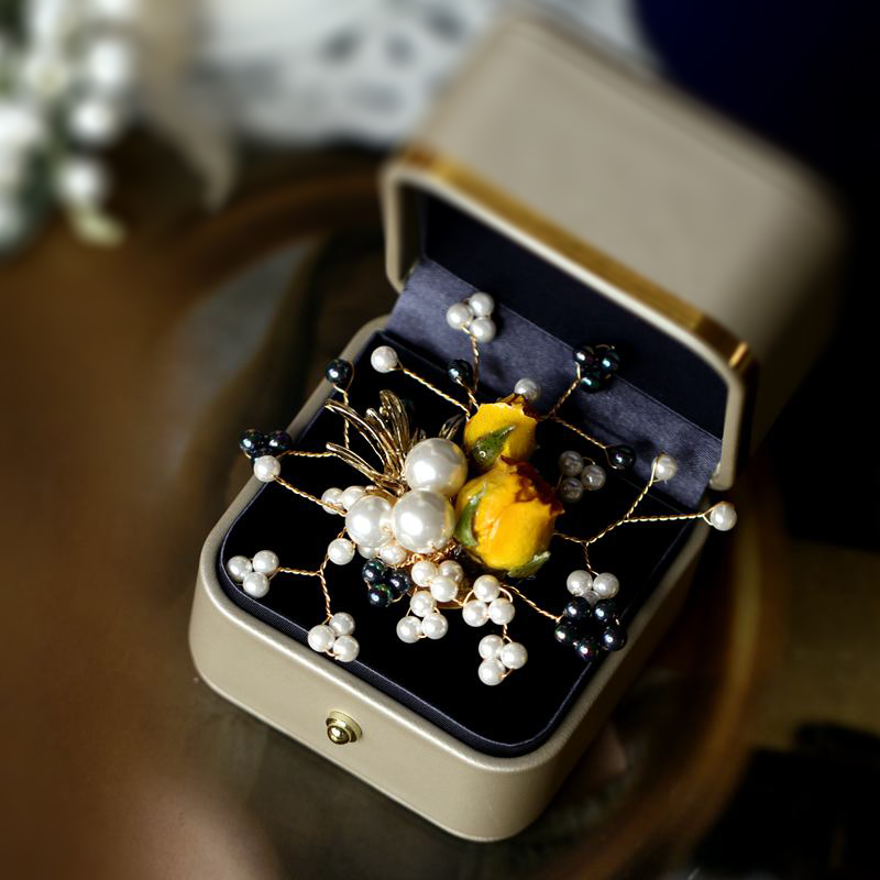 Vintage Flower Brooch Upscale Women's Elegant Delicate Pin Decorative Corsage — foto 7