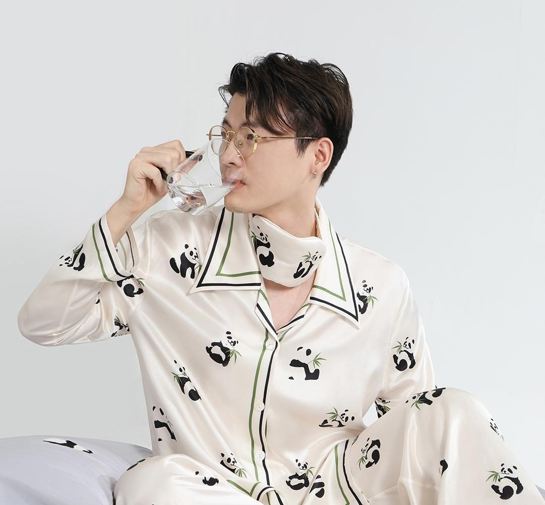 Title 4, Ice Silk Panda Print Upper And Lower Pajamas