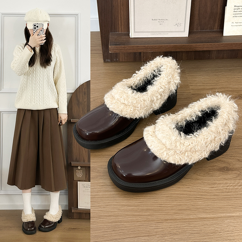 Women Round Toe Color Block Fleece Lined Ankle Boots, 2025 Winter Slip On Block Heel Warm Furry Short Leather Boots, Niche Design