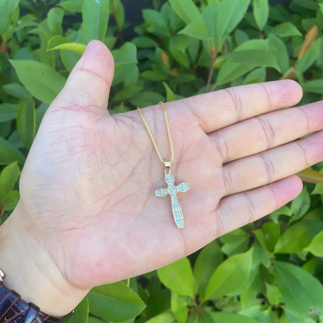 Micro-inlaid Zircon Cross Necklace