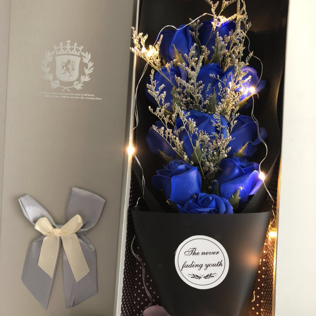 11Blue Rose Gift Box