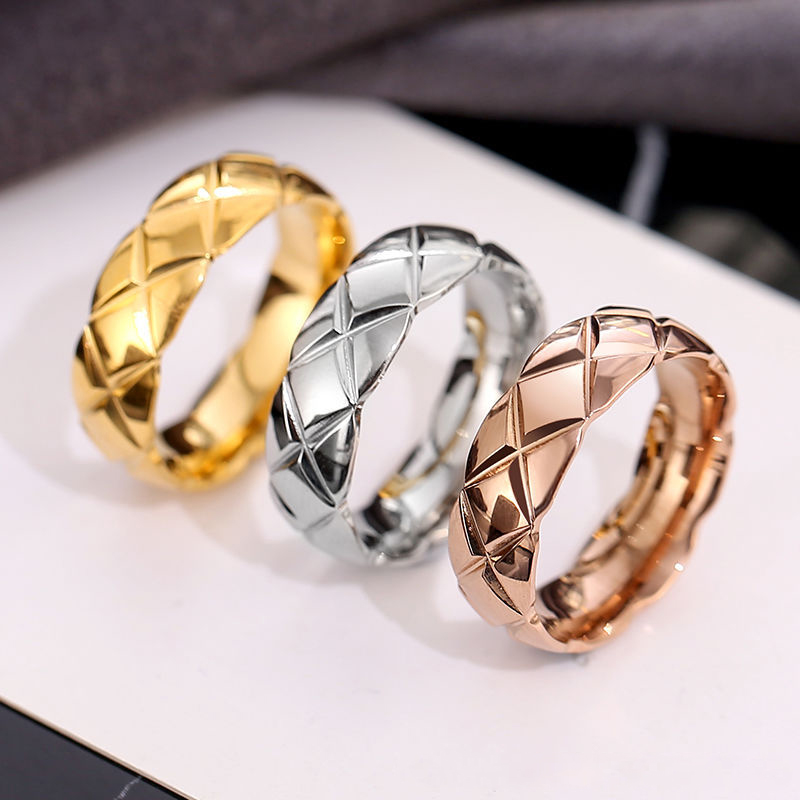 Creative Spherical Titanium Steel Diamond Ring