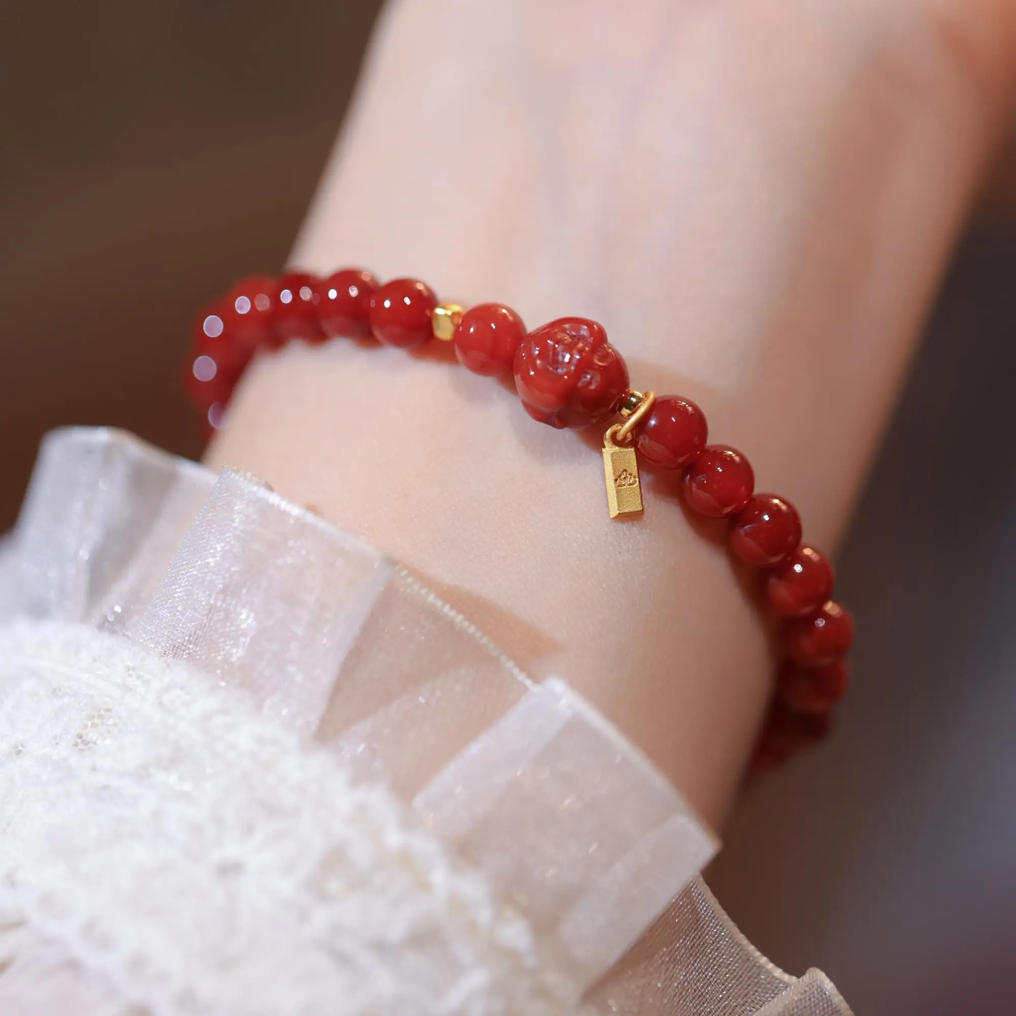 Natural Single Circle Agate String With Small Gold Bar Pendant