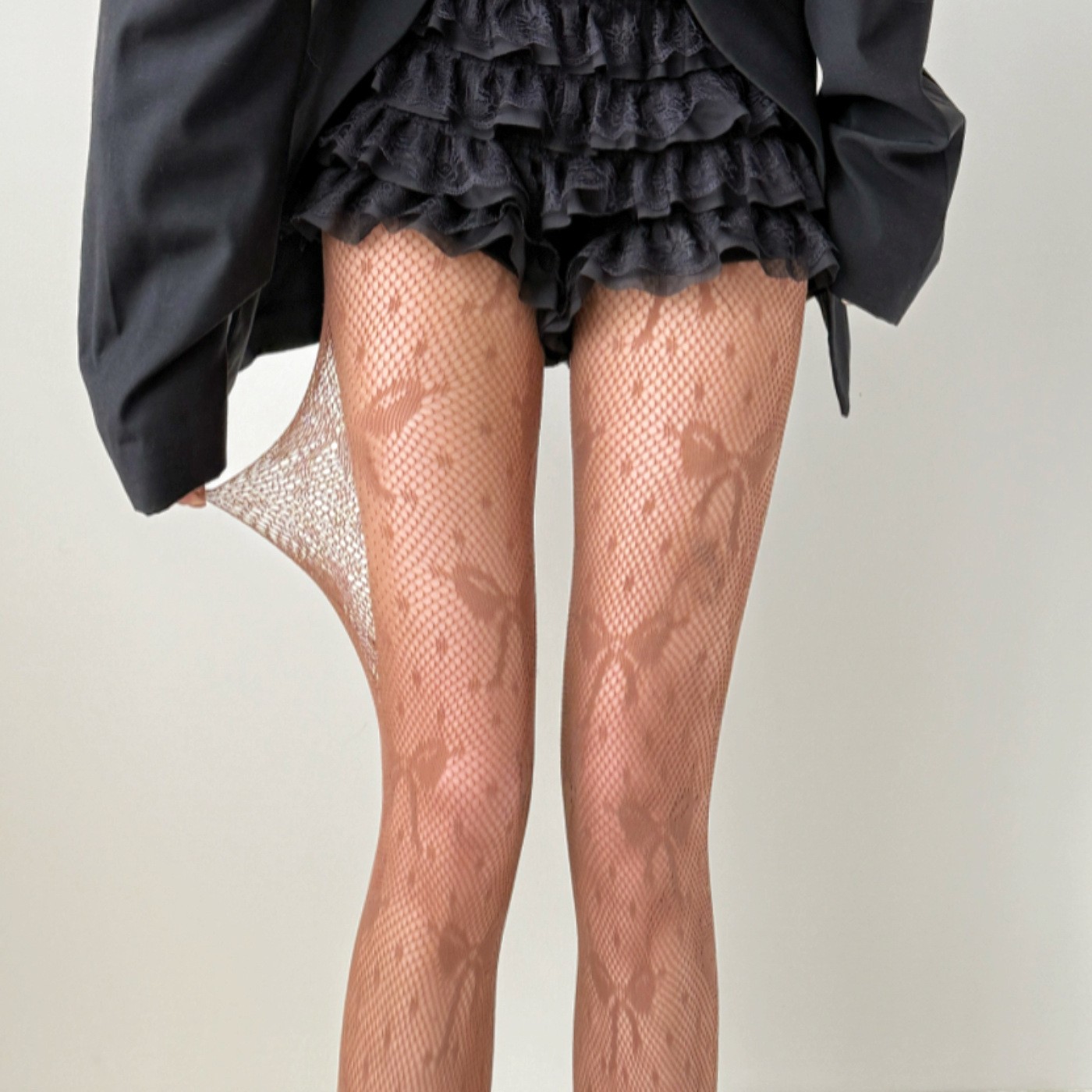 Bow Knot Jacquard Fishing Net Socks Sexy Hollow Black Silk Versatile Pantyhose
